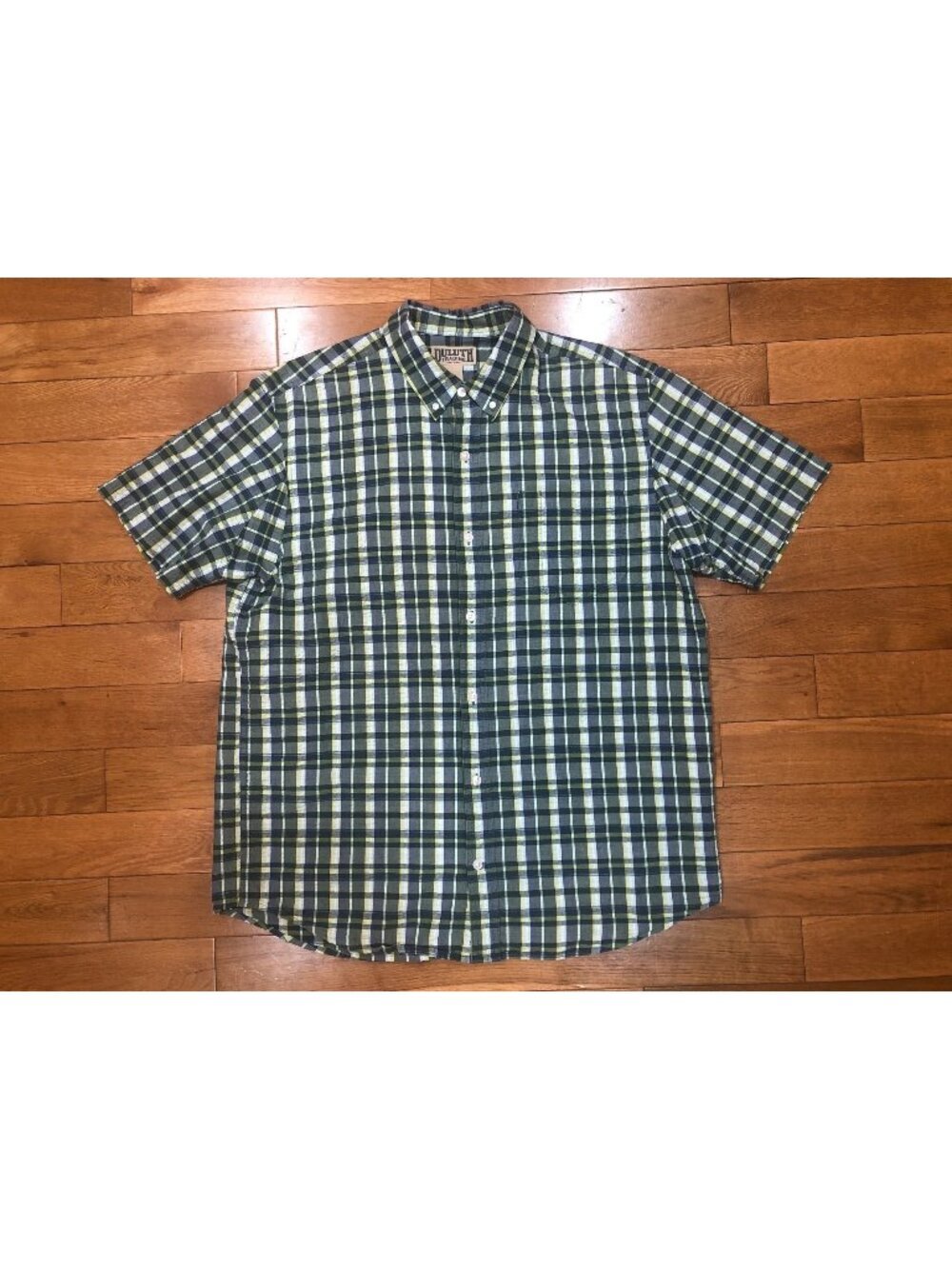 Duluth Trading Ripple Rouser Seersucker Plaid Short Sleeve Button Front Shirt L